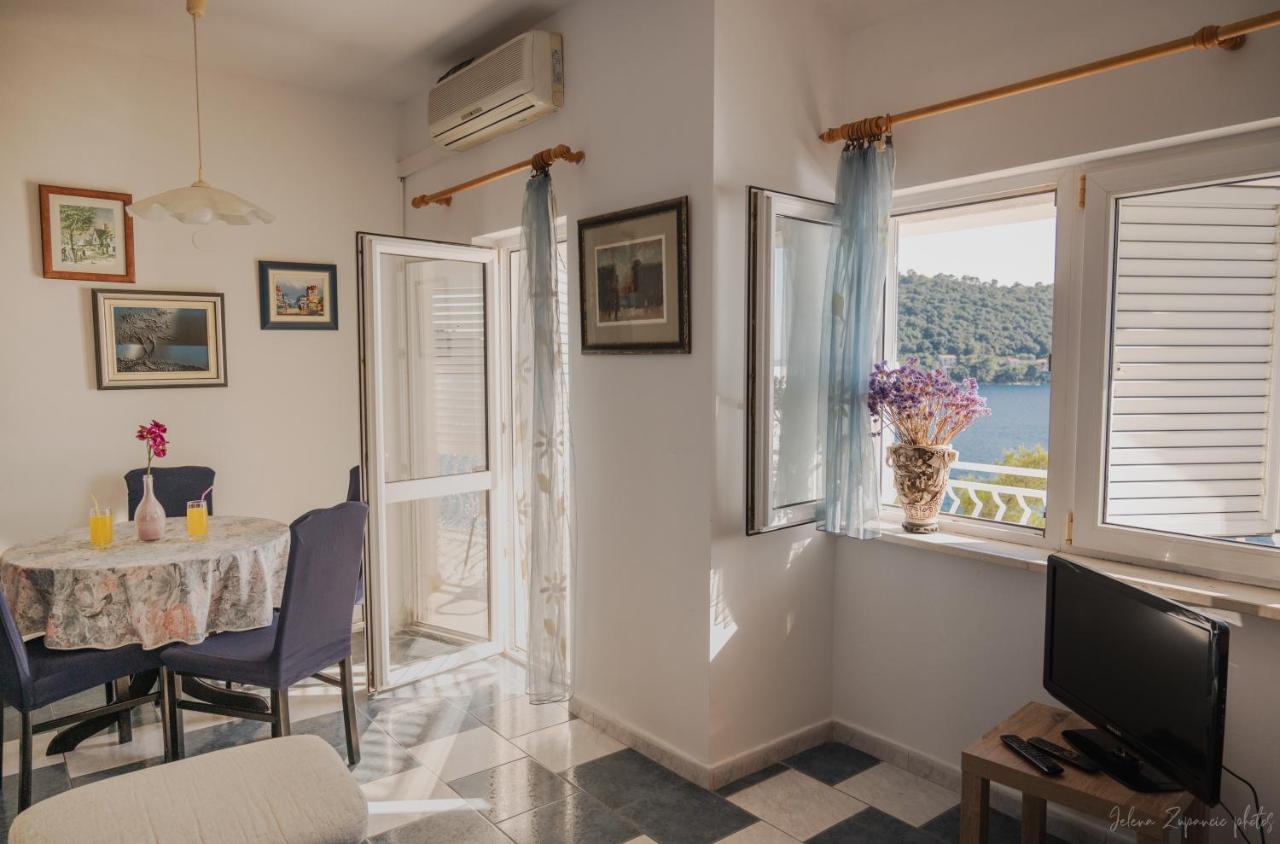 Apartments Lastovo Silic Екстер'єр фото