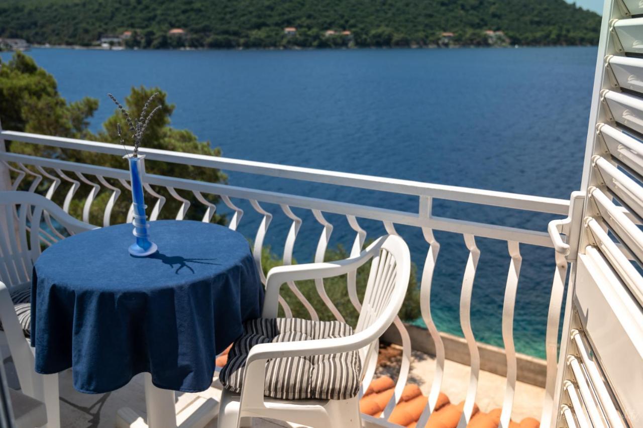 Apartments Lastovo Silic Екстер'єр фото