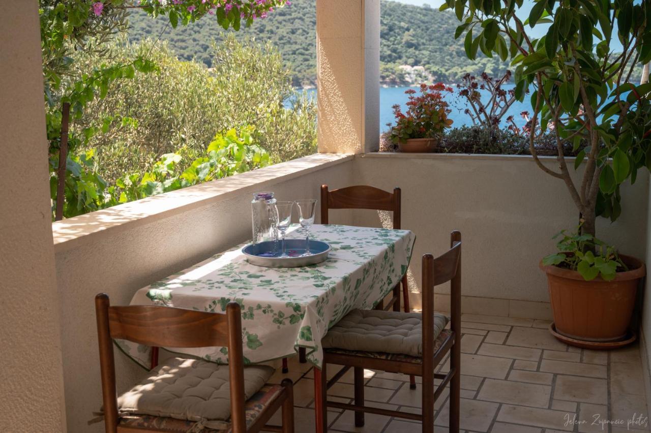 Apartments Lastovo Silic Екстер'єр фото